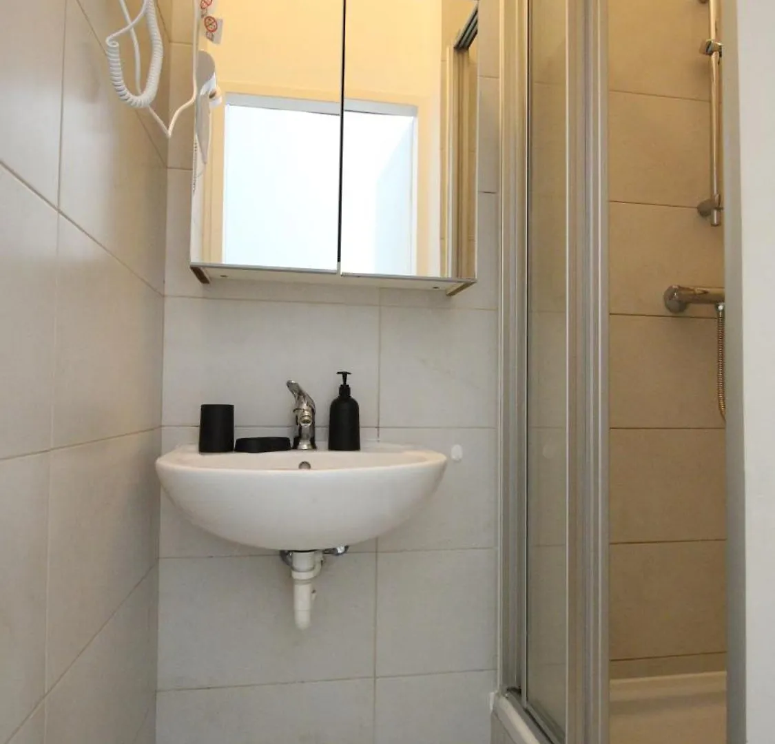 Cozy Rooms In Pragerstrasse Vienna 0*,  Austria