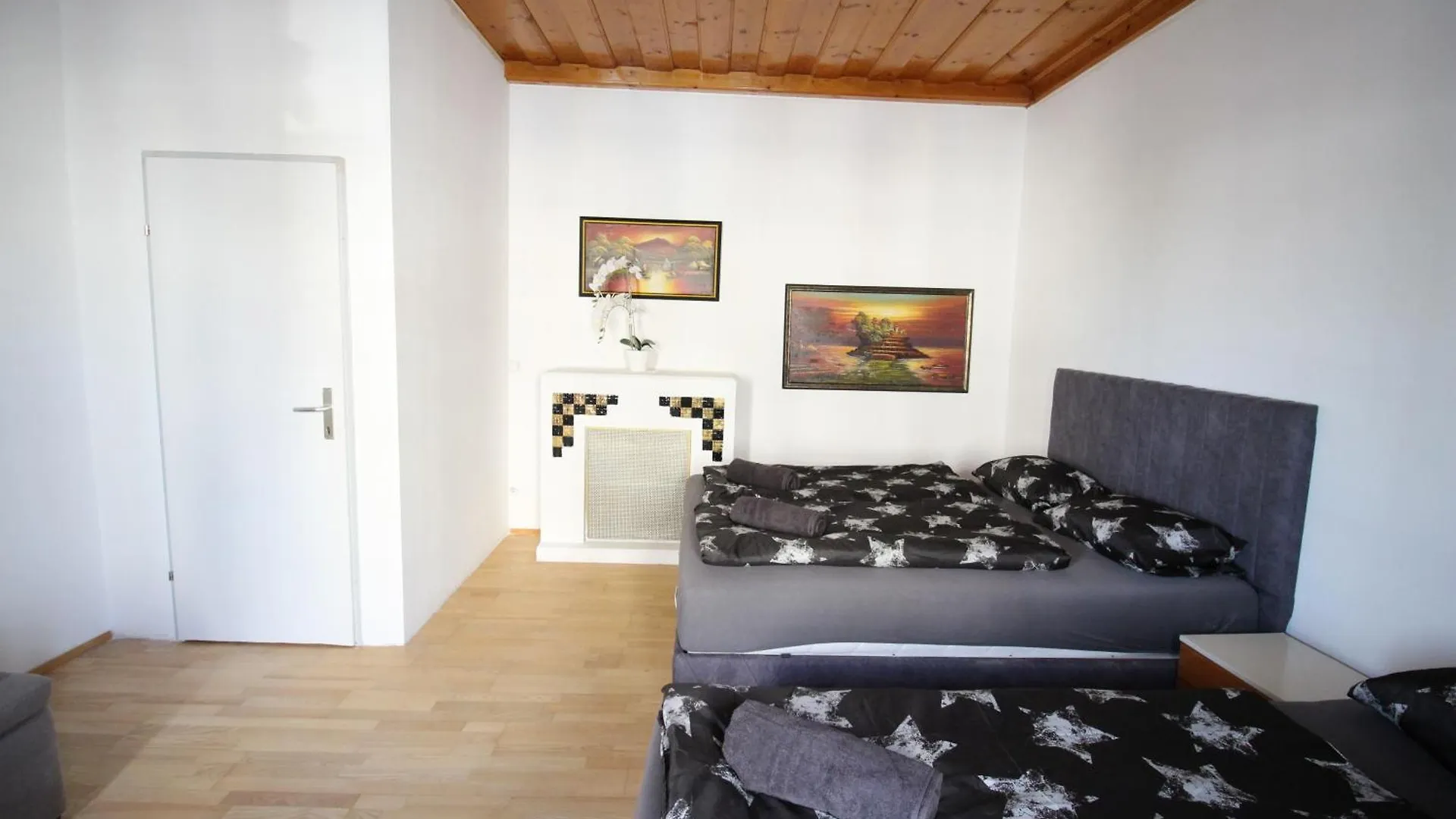Cozy Rooms In Pragerstrasse Vienna
